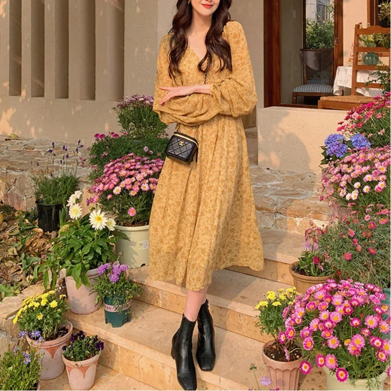 

French Vintage V-neck Mid Length Long Sleeved Dress Women's Autumn Print Button High Waist Slim Gentle Style Floral Dresses V957