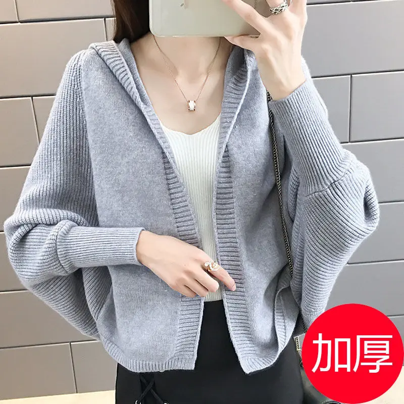 Сплошной цветной кардиган с капюшоном для женщин весной и осенью, новый свободный свитер с короткими рукавами «летучая мышь»