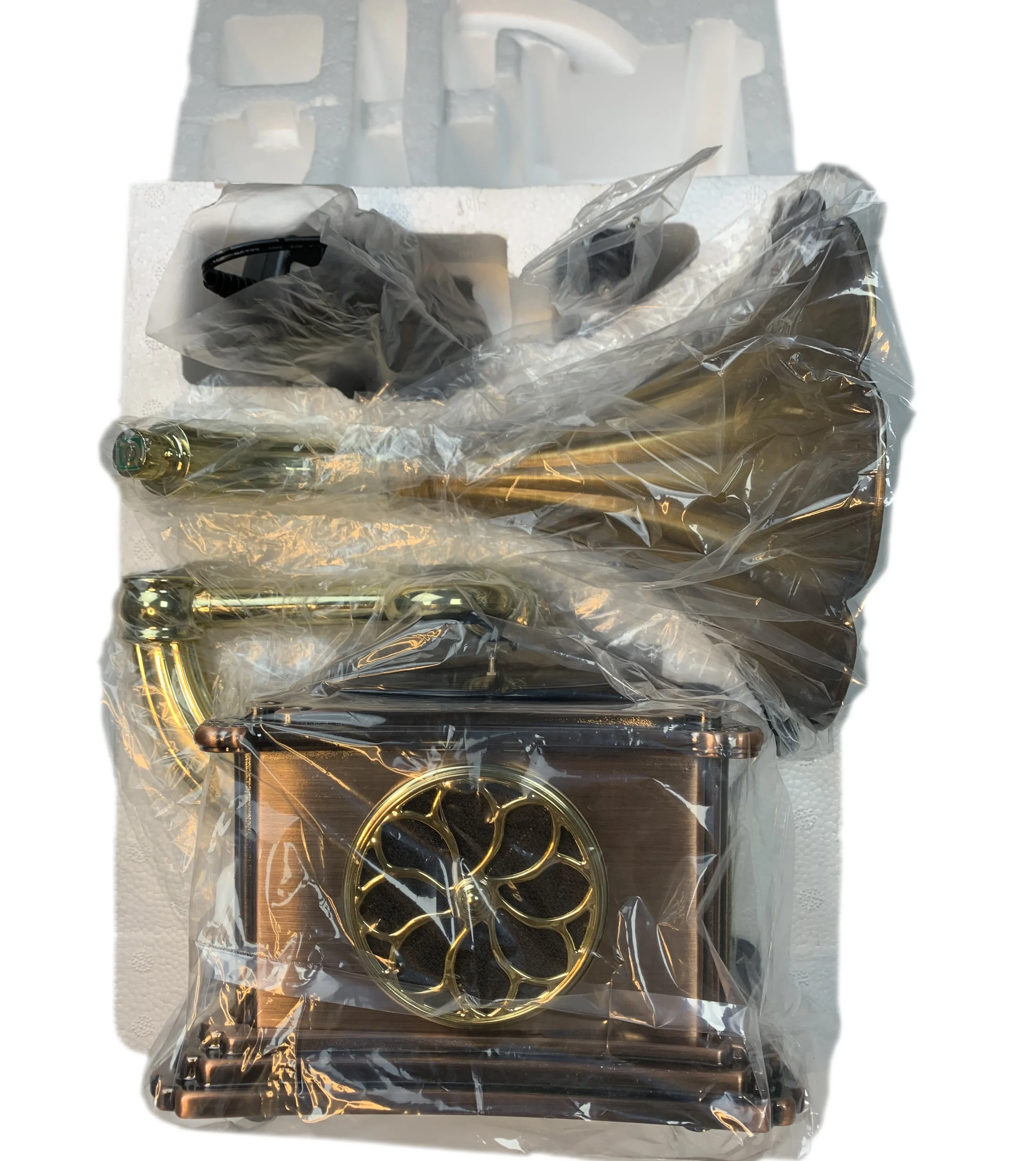 Attraktiver Preis neues Design hochwertige Mesh Mini-Lautsprecher Retro-Computer