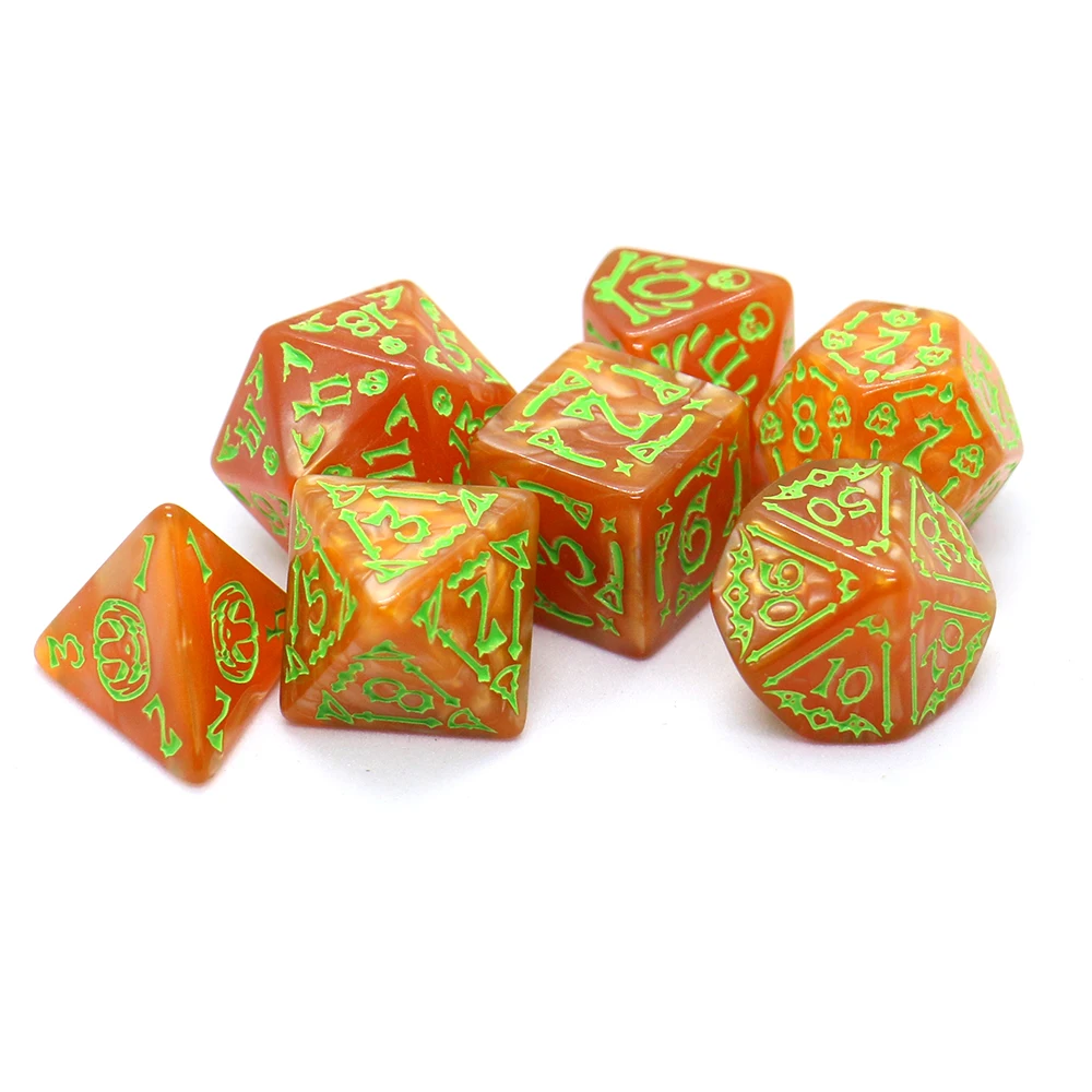 Set Dadu Permainan Papan Pola Halloween Relief 7 Buah, Dadu Permainan DND