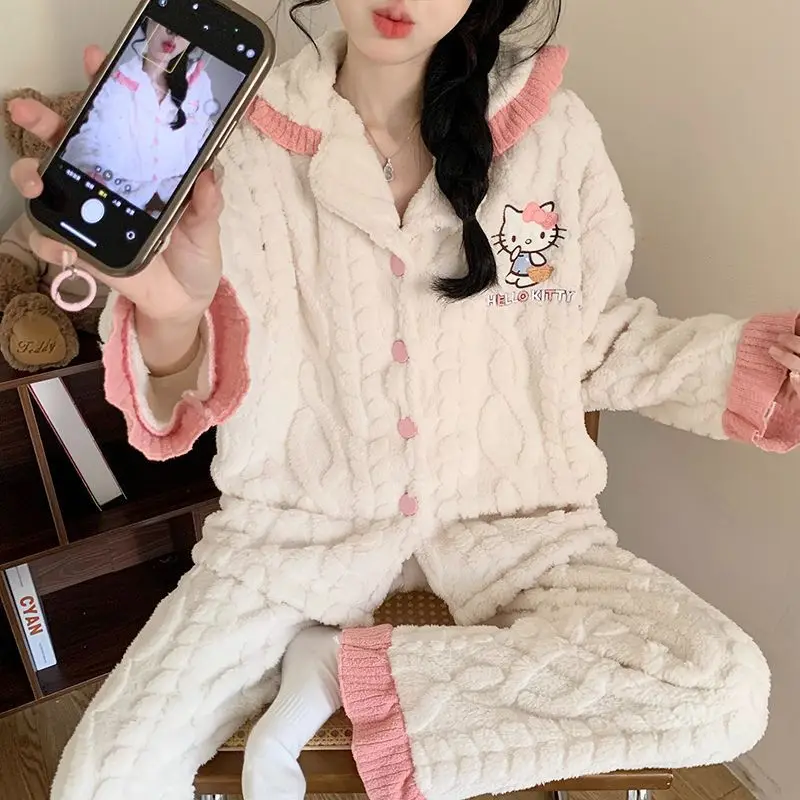 

Autumn and Winter Comfortable Pajamas Soft for Girls Coral Velvet Thickened Cute Casual Cartoon HelloKitty Warm Home Clothes Set