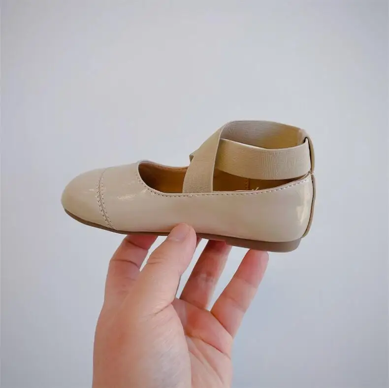 Children's Shoes Spring 2024 New Style Little Girl Temperament Fashion Princess Shoes Simple Girls Single Leather Shoes 22-33