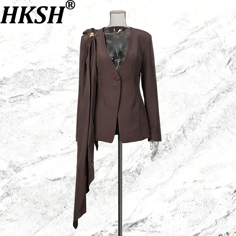

HKSH Spring Autumn New Women Blazer Irregular Pleated Ribbon Decoration V-neck Single Button Waist Cinching Elegant Coat HK17094