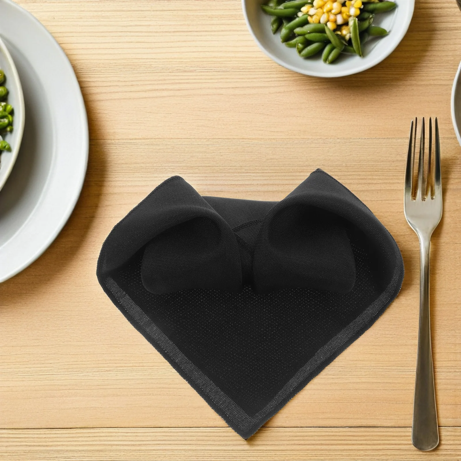 12 قطعة مناديل قماش البوليستر الأسود مقاس 17 × 17 بوصة قابلة لإعادة الاستخدام وقابلة للغسل في العشاء لفندق حفلات الزفاف والولائم