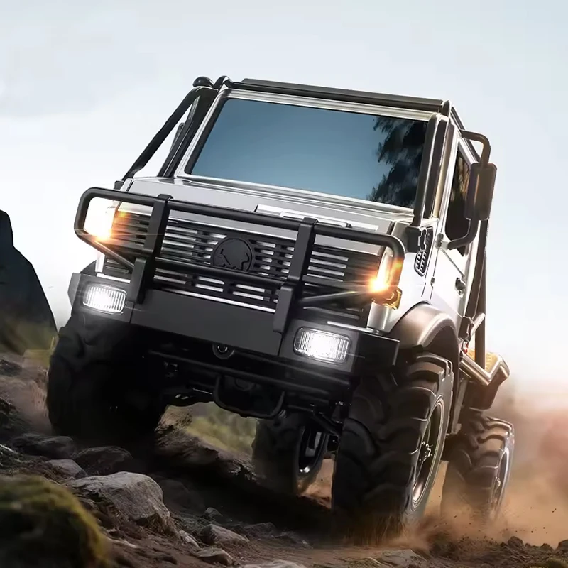 New MN333 RC 1/18 4WD Climbing Off-road Vehicle Simulation Light Metal Front Electric Remote Control Model Car