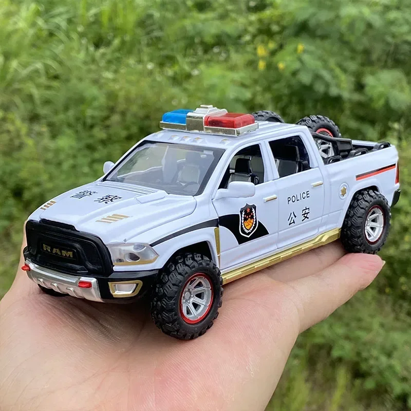 

1:32 Scale Dodge Ram Police Car Diecast Alloy Pull Back Car Collectable Toy Gifts For Children