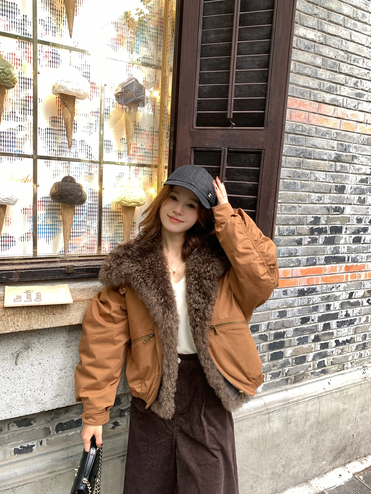 

Повседневная стеганая куртка из овечьей шерсти для женщин, теплая, молодежная, с меховым дизайном, на молнии, без капюшона