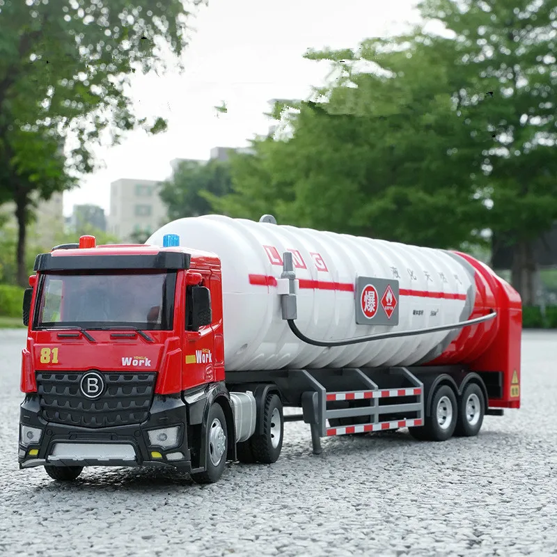 High simulation 1:24 alloy oil tank truck model,engineering vehicle transport vehicle toys,children\'s gifts,wholesale