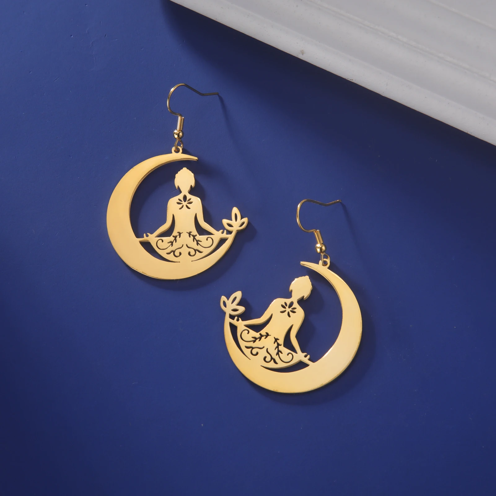 Sipuris Yoga Meditation Dangle Earrings for Women Stainless Steel Buddha Crescent Moon Healing Amulet Spiritual Pendant Jewelry