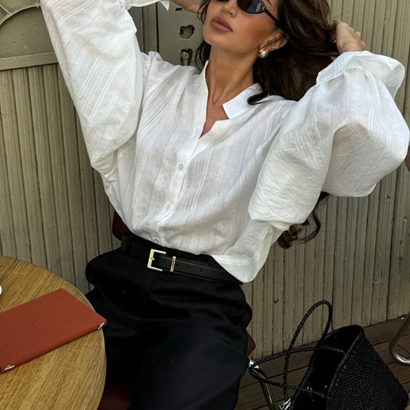 2025年夏 レディース スイートでフレッシュなルーズオーバーサイズ スタンドカラー ランタンスリーブ 長袖シャツ トップス