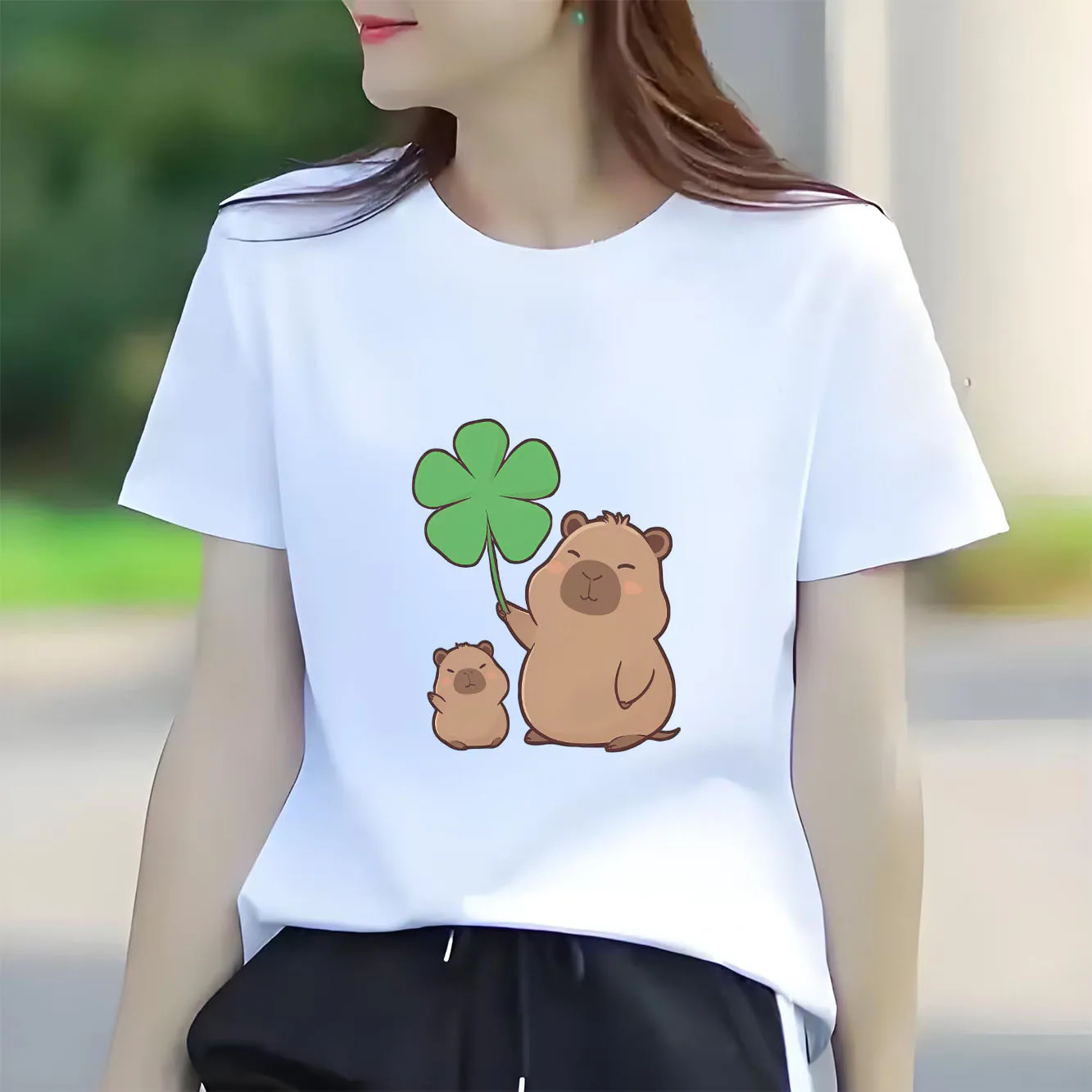 

Capibala cartoon printed short sleeved round neck women's T-shirt for spring and summer versatile women's T-shirt