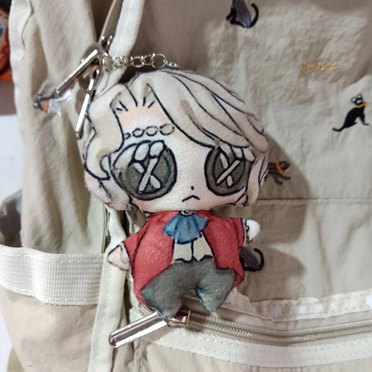 شخصية خامسة نسخة Q تأثيري لطيف صرير دمية قلادة لوكارلا فريق عضو أفخم دمية