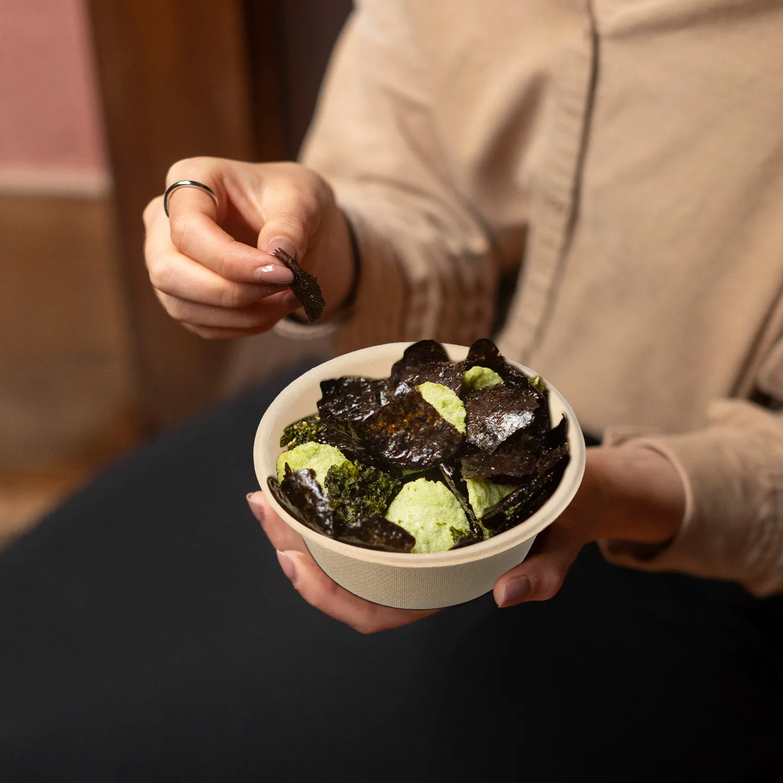 200Pcs Paper Soup Bowls Hold Shape for Party Catering Events Spill Proof Design for Hot Soups Cold Desserts Portable
