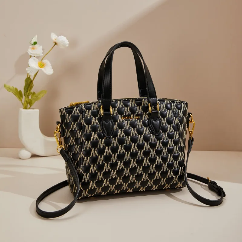 

Trendy High-End Crossbody Bag - Modern Style Niche Exquisite Versatile Design Ideal for Women's Sweet Casual Retro Looks