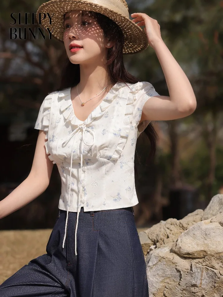 

Women Sweet Ruffled Floral Short Sleeve Blouse Summer Cropped Shirt Cute Fitted Vintage Top with Lace Detail and Youthful Design