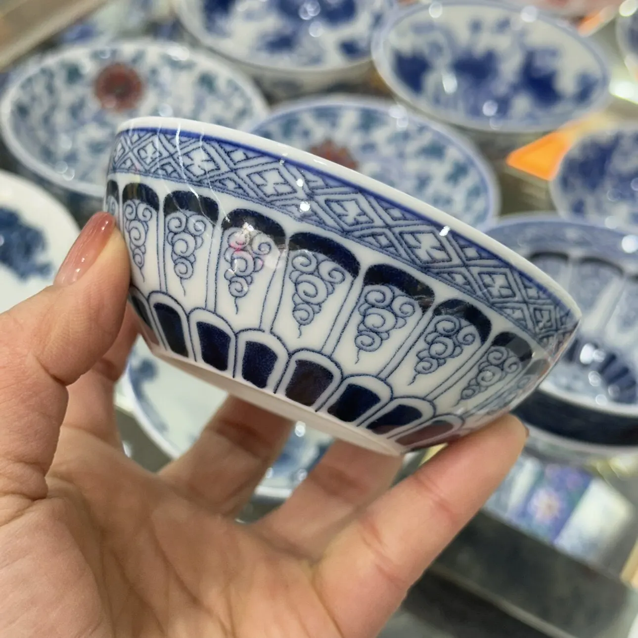 Roll Grass Pattern Blue and White Porcelain Pu'er Cup Tea Cup Cup Individual Single Cup Cup Chinese Tea Bowl for Drinking Tea