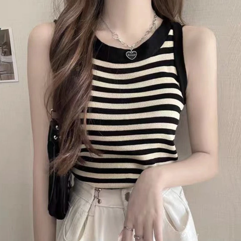 

Spring Summer Retro Stripe Knitted Vest Women Slim Fit Sleeveless Design Outdoor Casual Sleeveless Outer Wear Basic Camisole