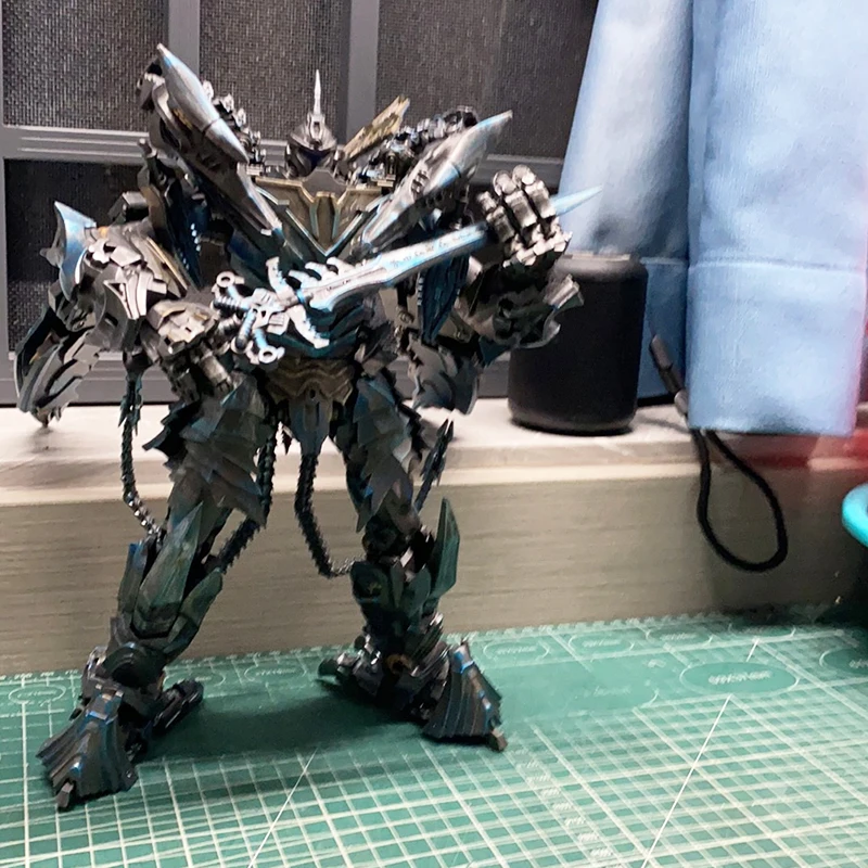 

IN STOCK BAIWEI Transformation TW-1104 TW1104 Strafe Robot Swoop Action Figure 27CM Wing Dragon Model Dinobot