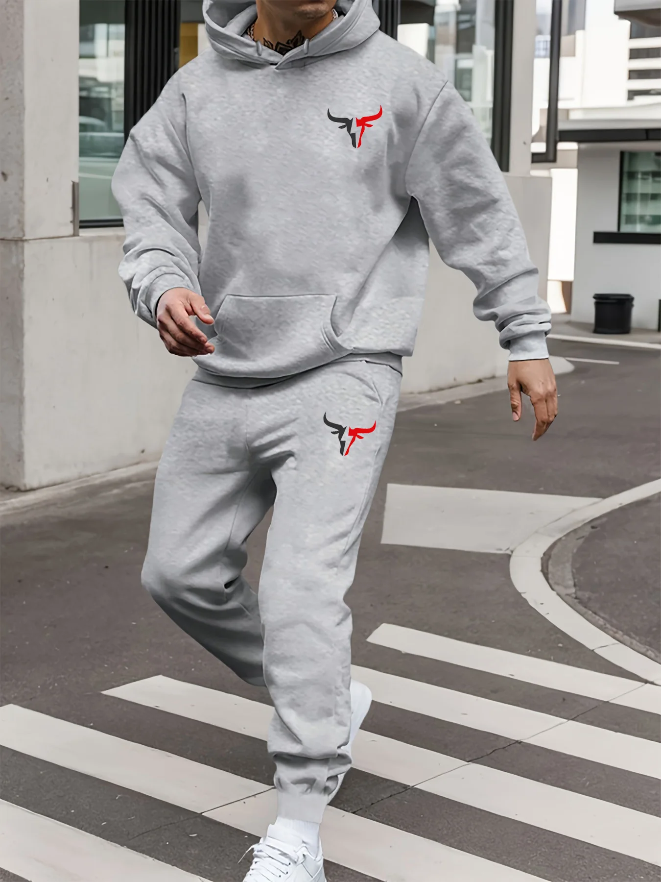 

Мужская осенне-зимняя повседневная модная теплая свободная толстая бархатная спортивная толстовка с принтом быка + комплект спортивных штанов