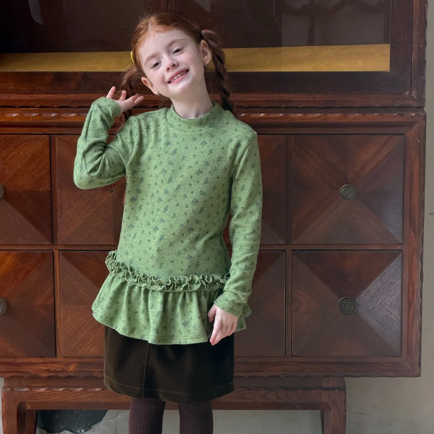Korean Children's Clothing 2026 Autumn New Girls' Base Shirt Green Floral Round Neck Pullover Lace Top