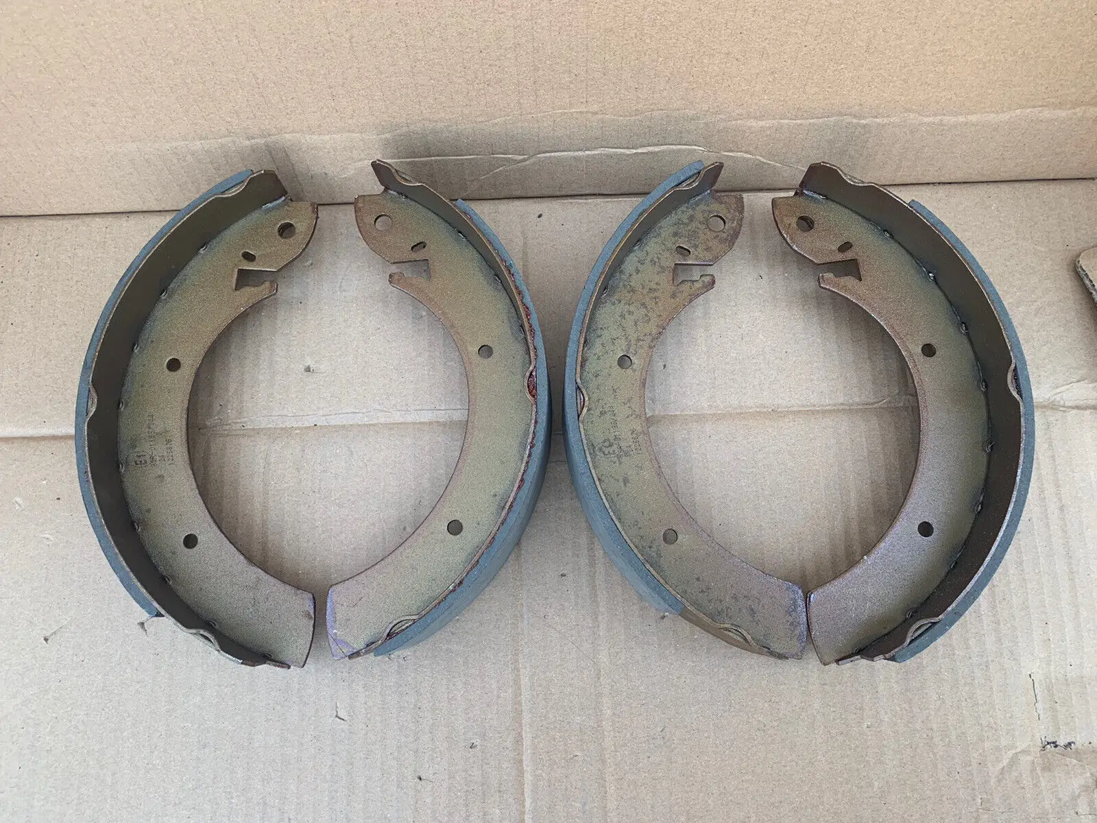 

4833005000 - Комплект тормозных колодок Тормозная колодка номер от Daewoo Nissan