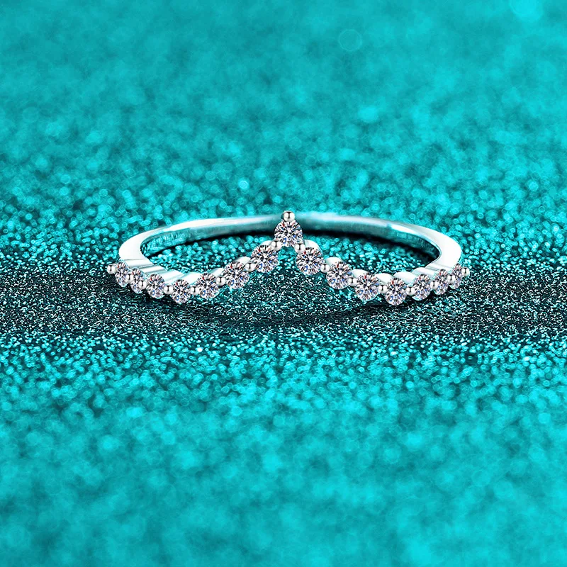 Women's PT950 Platinum Moissanite Ring Women's Slim V-row Refined Simple Daily Versatile Versatile Cold and High-end