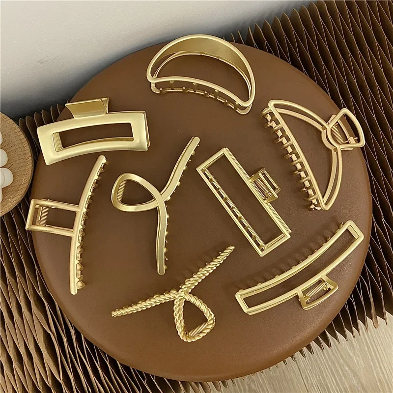 Fashion Simple Gold Hair Claw Clip Butterfly Geometric Elegant Hair Clip Claw Clamp for Girls Headwear Women Hair Accessories image 2