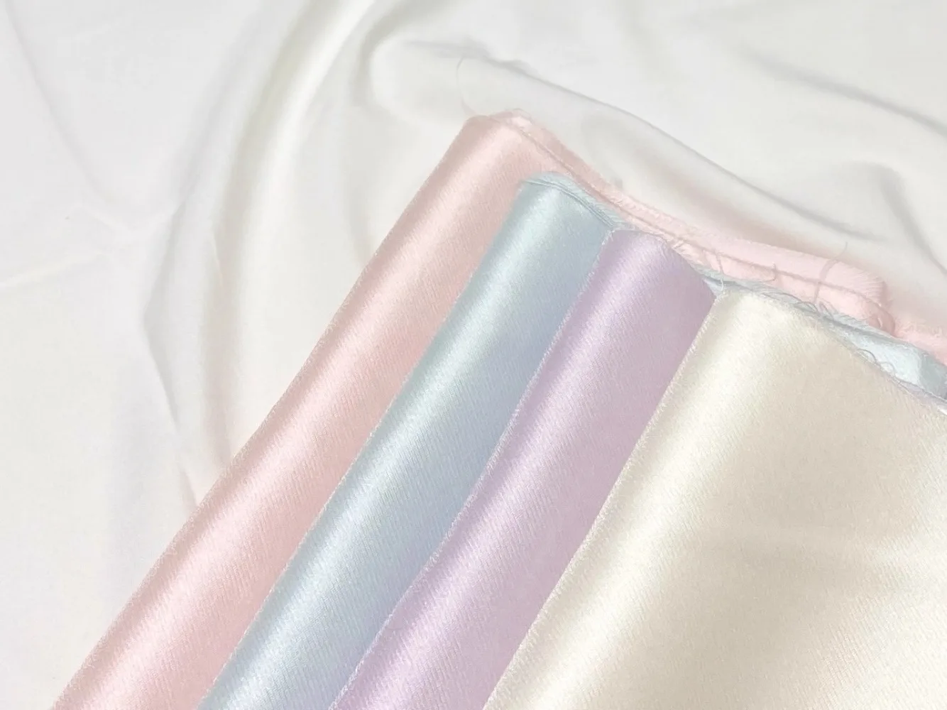 고품질 솔리드 컬러 모조 아세트산 능직 단단한 직물 봉제 드레스 셔츠 의류 DIY 머리 장식 광택 직물