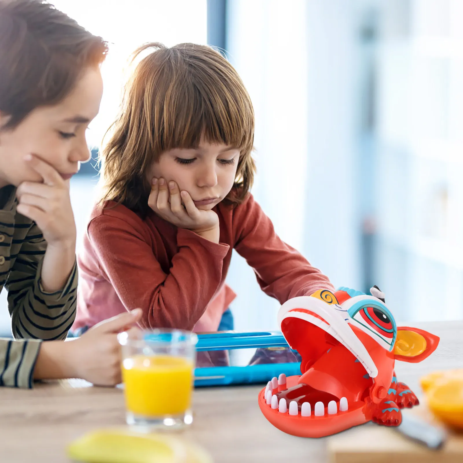 gioco-del-morso-giocattolo-divertente-leone-che-morde-scherzi-per-bambini-giochi-pazze-per-bambini