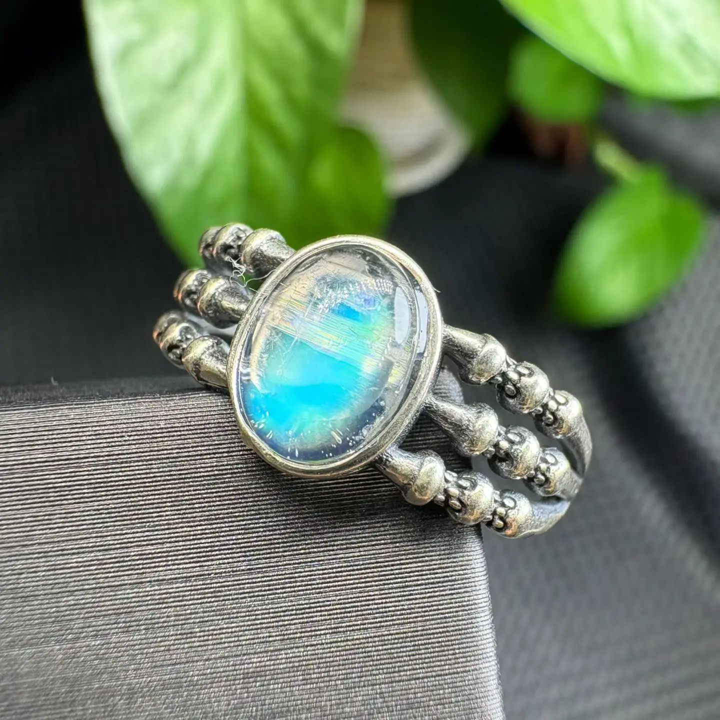 

1Pc Natural Madagascar Colorful Blue Moonstone Ring 6x8MM Oval Cabochon 925 Sterling Silver Reiki Healing Stone Jewelry Gift