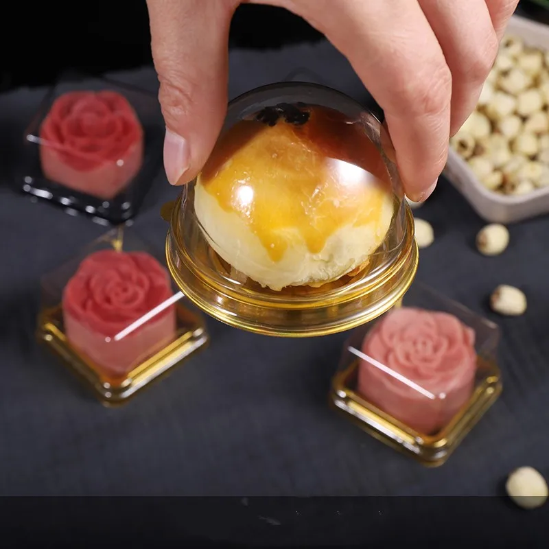 50pcs 4Inch Round Plastic Donut Cake Box Packaging Egg-Yolk Puff Container Gold Black Tray Baking Packing Box Party