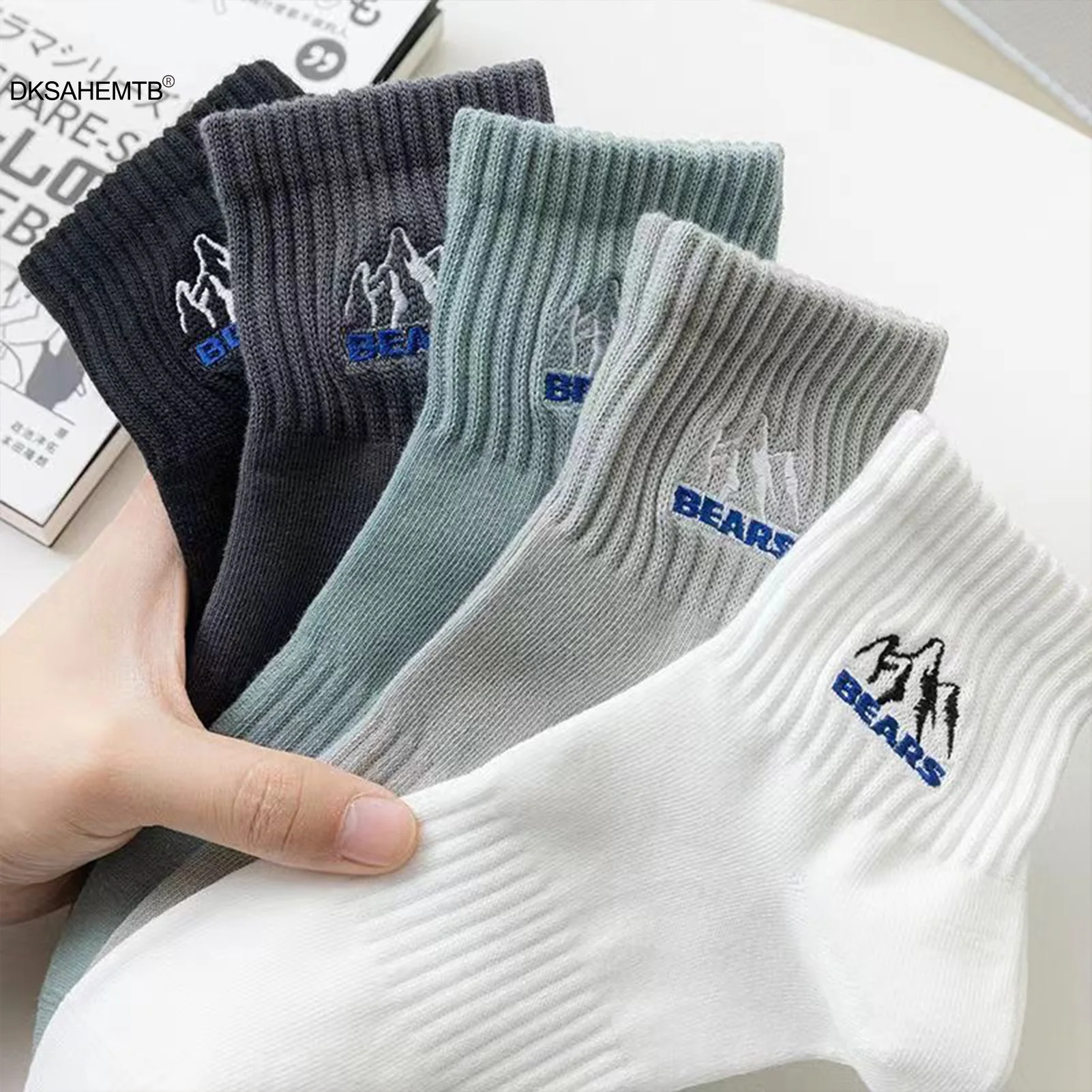 5 pares de calcetines deportivos para hombre, calcetines cálidos suaves y cómodos para invierno, para ciclismo, correr, senderismo, Camping, calcetines de diseño Simple de Año Nuevo