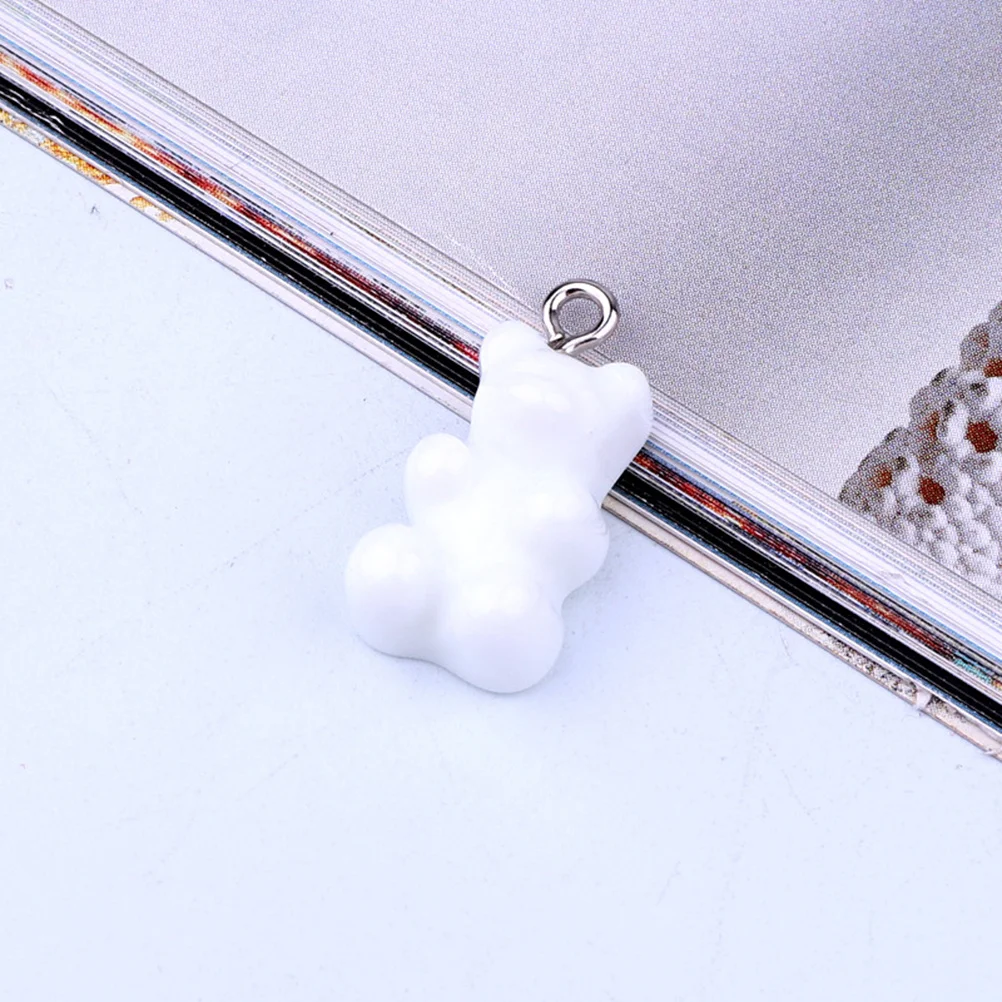 

70 шт. красочные подвески из смолы с маленьким медвежонком, креативные брелки с медвежонком для DIY ювелирных изделий, принадлежности для рукоделия, разные цвета