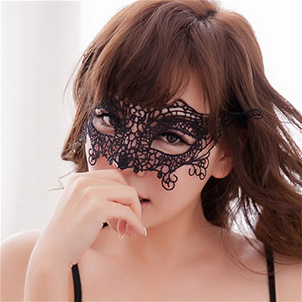 Black Hollow Lace Masquerade Face Mask Sexy Cosplay Prom Party Props Costume Carnival Masquerade Mask Nightclub Queen Eye Mask