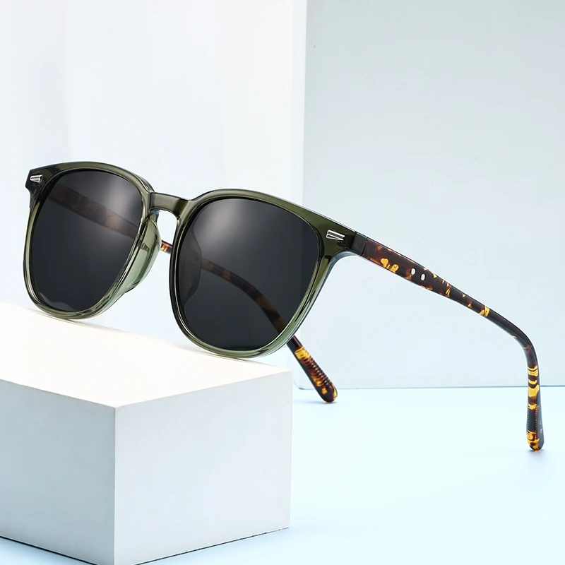 2026 Women's New Fashionable Square Sunglasses, Retro Men's Trendy Sunglasses, Personalized White Match Gift UV400 Sunglasses