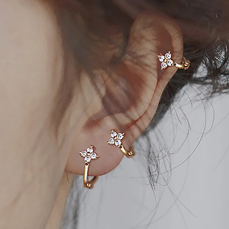 Zierliche Blumen-Ohrclips für Frauen, Piercing-Knorpel-Ohrring, Niedlicher Zirkon in Goldfarbe, Ästhetischer Damenschmuck KDE028 – Detail 2