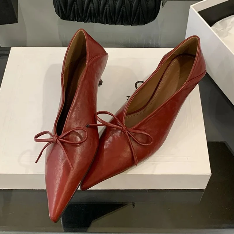 Nuovo designer punta a punta décolleté con tacco basso per le donne Bowknot scarpe eleganti in morbida pelle poco profonde scarpe mocassini comfort di marca di lusso