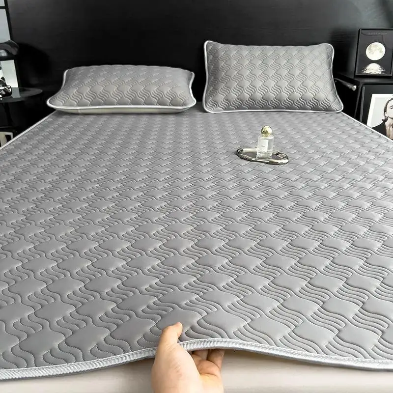

Ice Silk Cooling Mat Summer Pure Color Washable Breathable Cold Sensation Bed Mat Home Use Latex Mat Synthetic Material