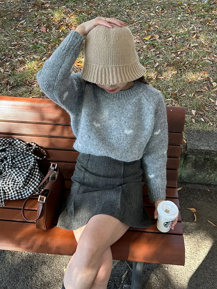 

New Hot-Sale Gray Heart-Patterne Long-Sleeve Pullover Sweater Autumn Winter Soft Warm Women's Sweater Losse Round Neck Top Hairy