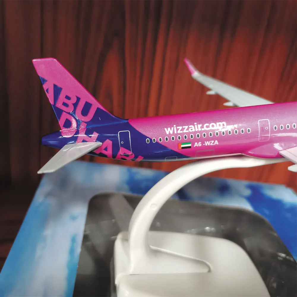 Wizz Air 1/200航空機モデル Wizz Air 1/200航空機モデル 【公式通販】