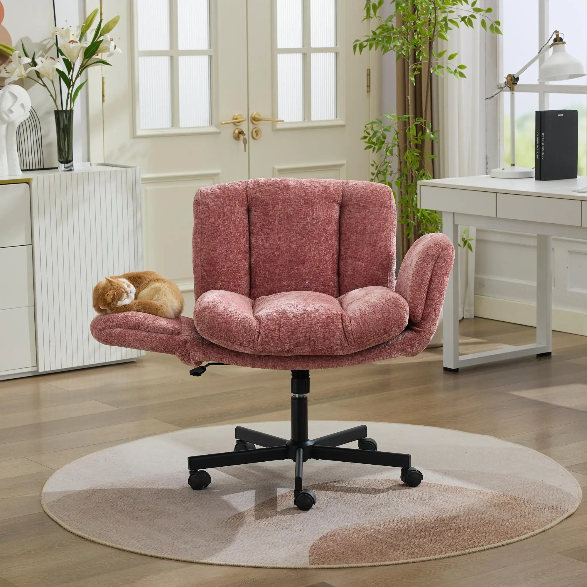 Chaise de bureau pivotante moderne en chenille, chaise de travail réglable en hauteur avec accoudoirs multi-positions convertibles, chaise de bureau confortable à double coussin pour la maison, le bureau, la coiffeuse et le salon, rose blush