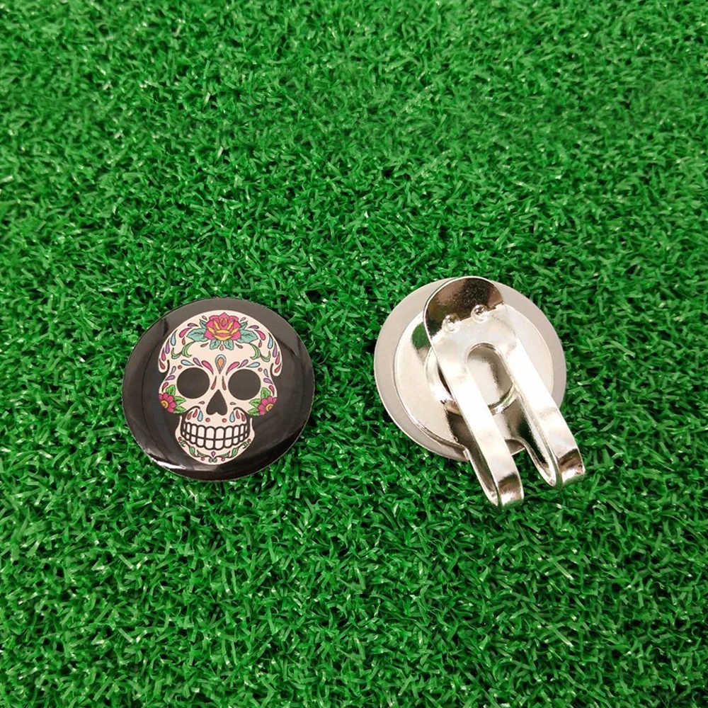 New Black Skull Golf Ball Marker Hat Clip Magnet Alloy Golf Mark Magnetic Cap Clip Halloween Cool Design Accessories Drop Ship