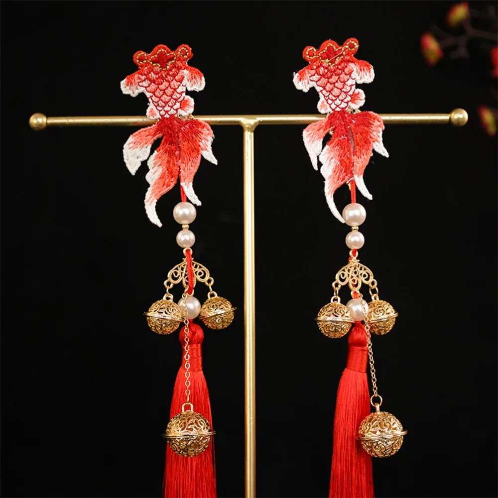 

Exquisite Pearl Chinese Style Ancient Hairpin Fuzzy Ball With Tassel Chinese New Year Side Clip Red Hanfu Hair Clip Photo Props