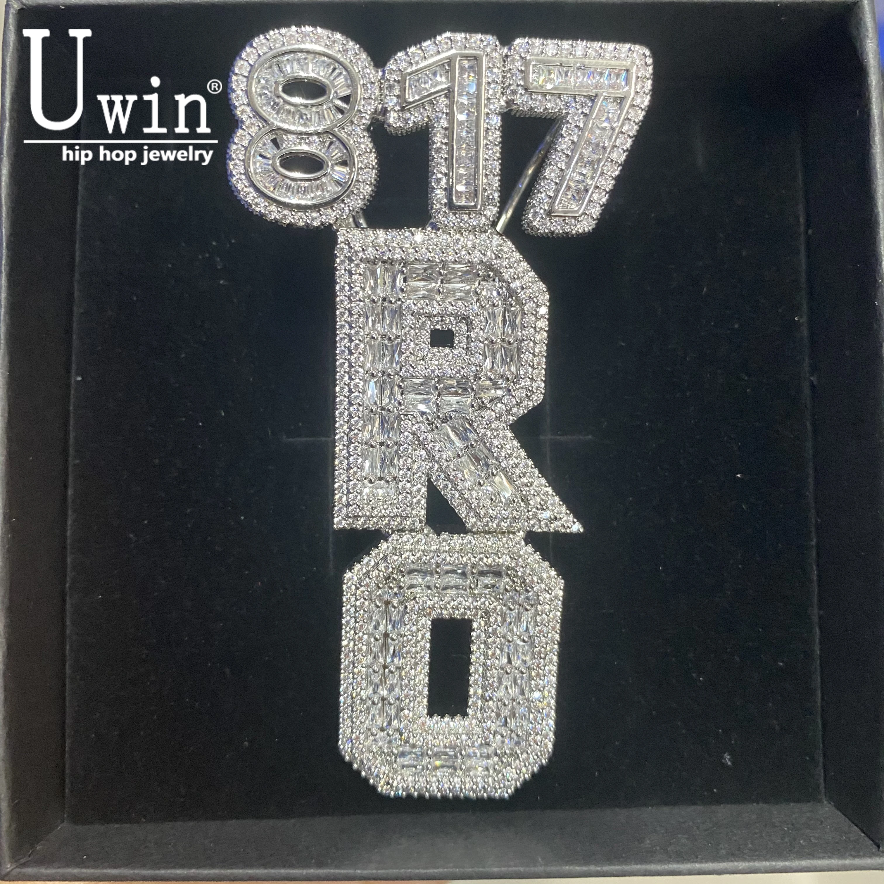 

Uwin Custom Small Letters Numbers Clasp Custom Vertical Nameplate Pendant Micro Paved CZ Necklace Hiphop Jewelry