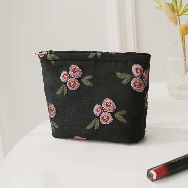 Borsa cosmetica da donna piccola rosa nera portatile di grande capacità rossetto borsa portaoggetti per assorbenti igienici portamonete per pendolari