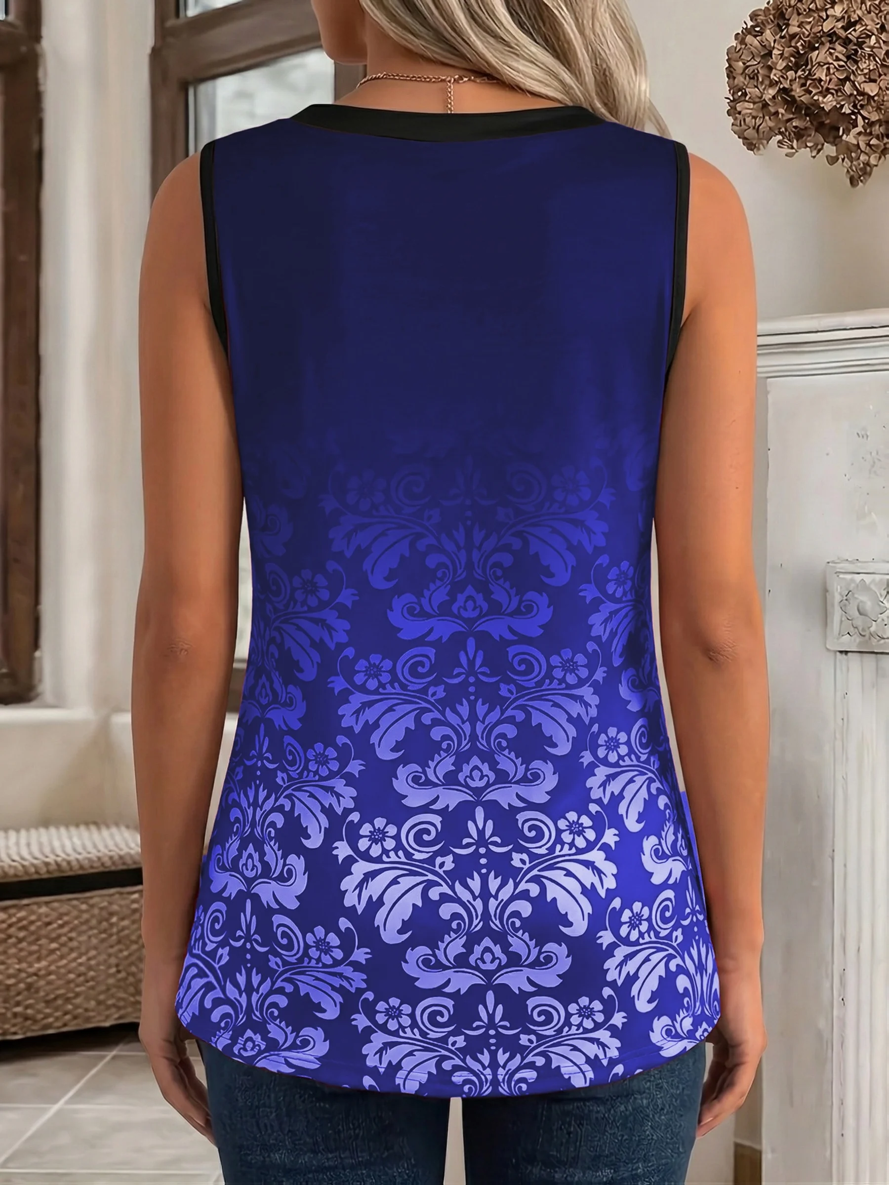 Schickes Plus-Size-Oberteil mit Schnürung und Blumenmuster für stilvolle Freizeitkleidung – Detail 8