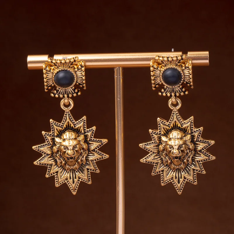 Palace Style Three-dimensional Lion Animal Classic Earrings Optional Medieval Vintage Western Earrings