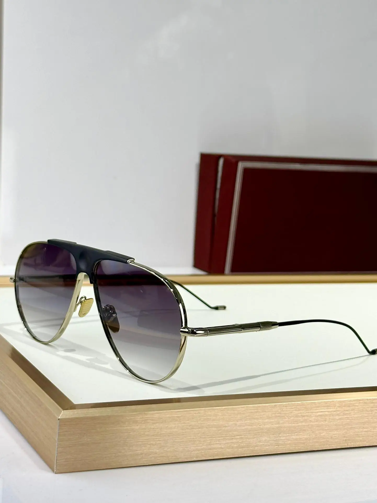 Trendy and Stylish Retro Round Metal Frame Sunglasses with Adjustable Temples; Sunglasses/eyeglasses, High-end Luxury Gifts.