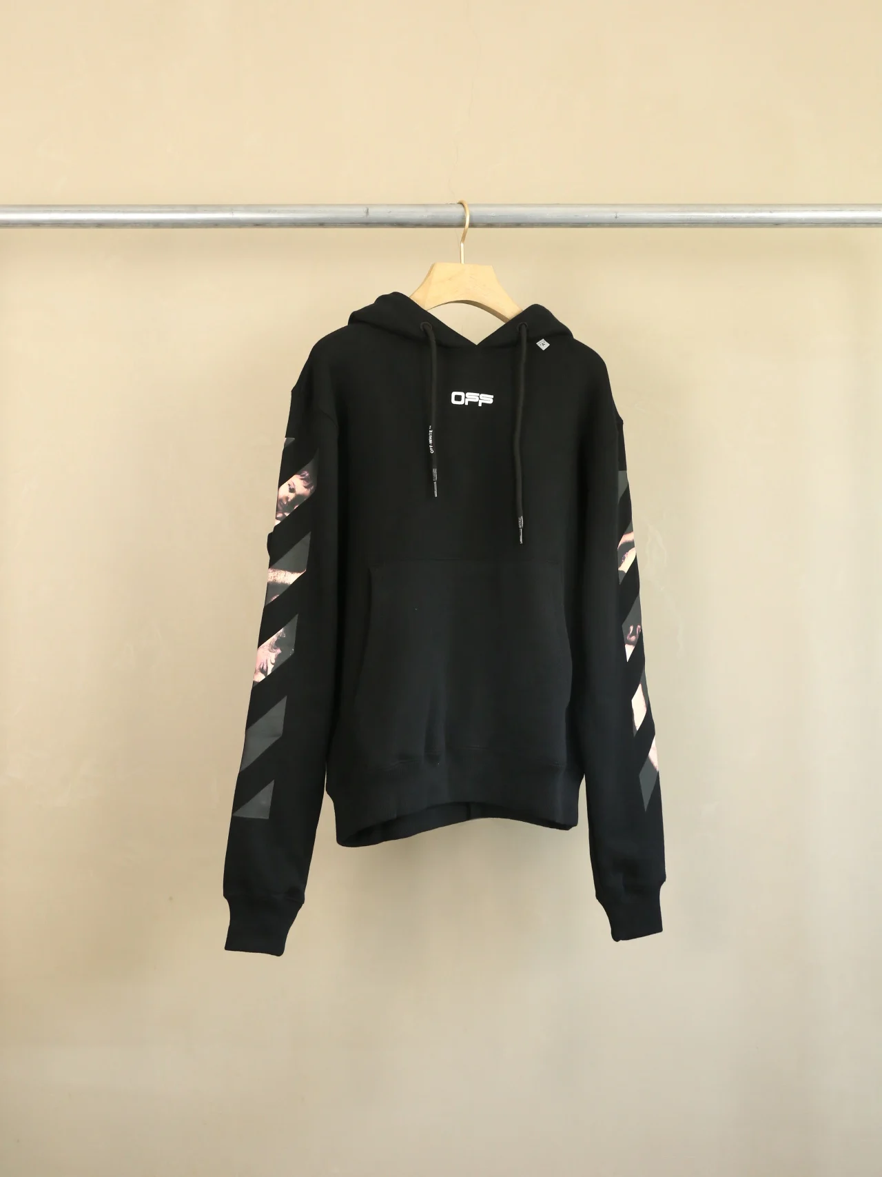 هودي سويت شيرت يونيسكس بتصميم سلسلة الفنانين، بطباعة سهم ملونة بأسلوب الشارع، مصنوع من القطن، مناسب للربيع والخريف والشتاء