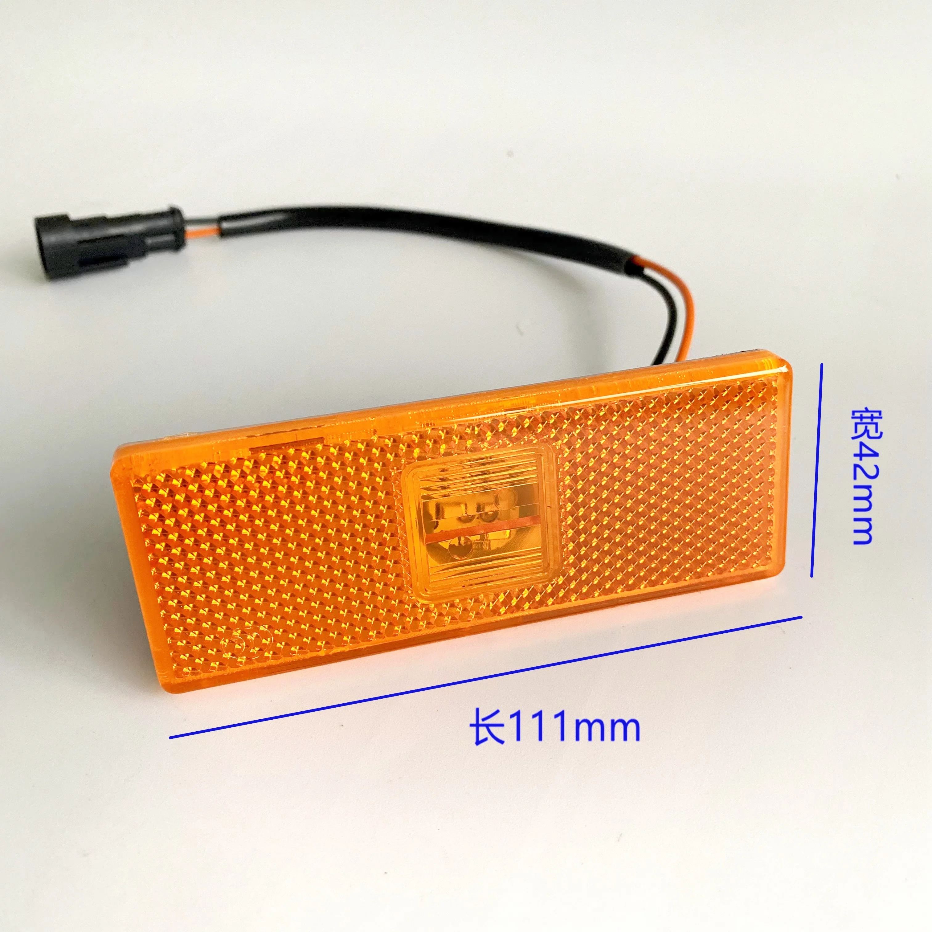 2 قطعة ضوء الجانب مستطيل الأمتعة مقصورة ضوء WG-3.110 LED 24 فولت مناسبة للحافلات والحافلات والمدربين والمدربين